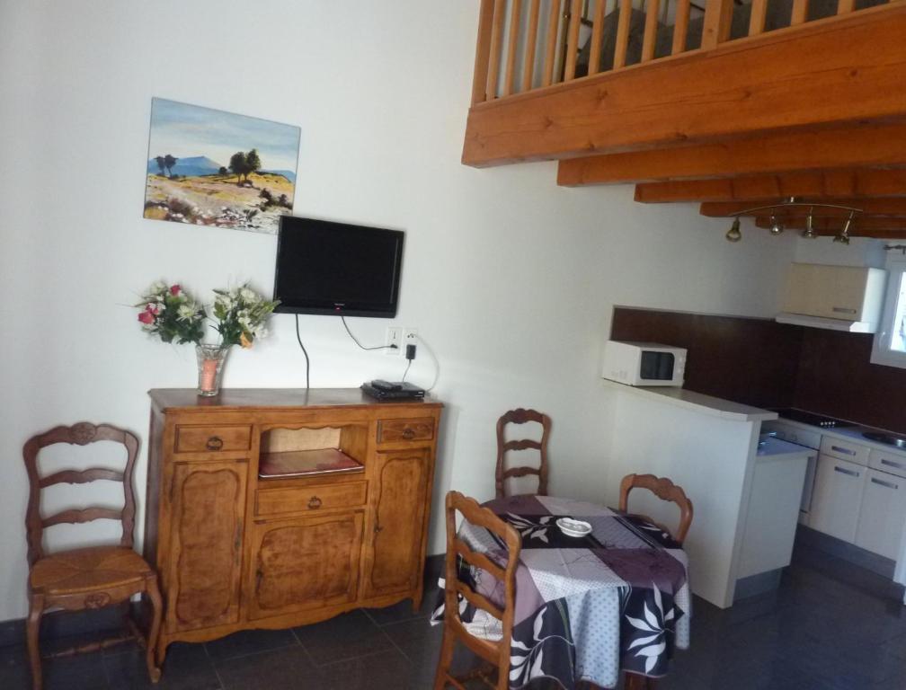 Appart'Hotel Les Rochers Auriol Room photo