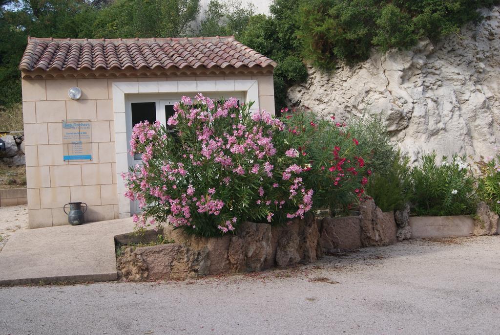 Appart'Hotel Les Rochers Auriol Exterior photo
