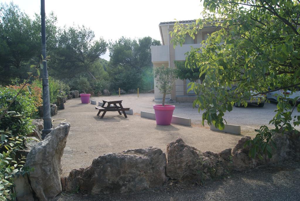 Appart'Hotel Les Rochers Auriol Exterior photo